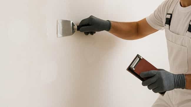 مراحل اجرای نقاشی ساختمان توسط دکوراسیون تک دادور در کرج